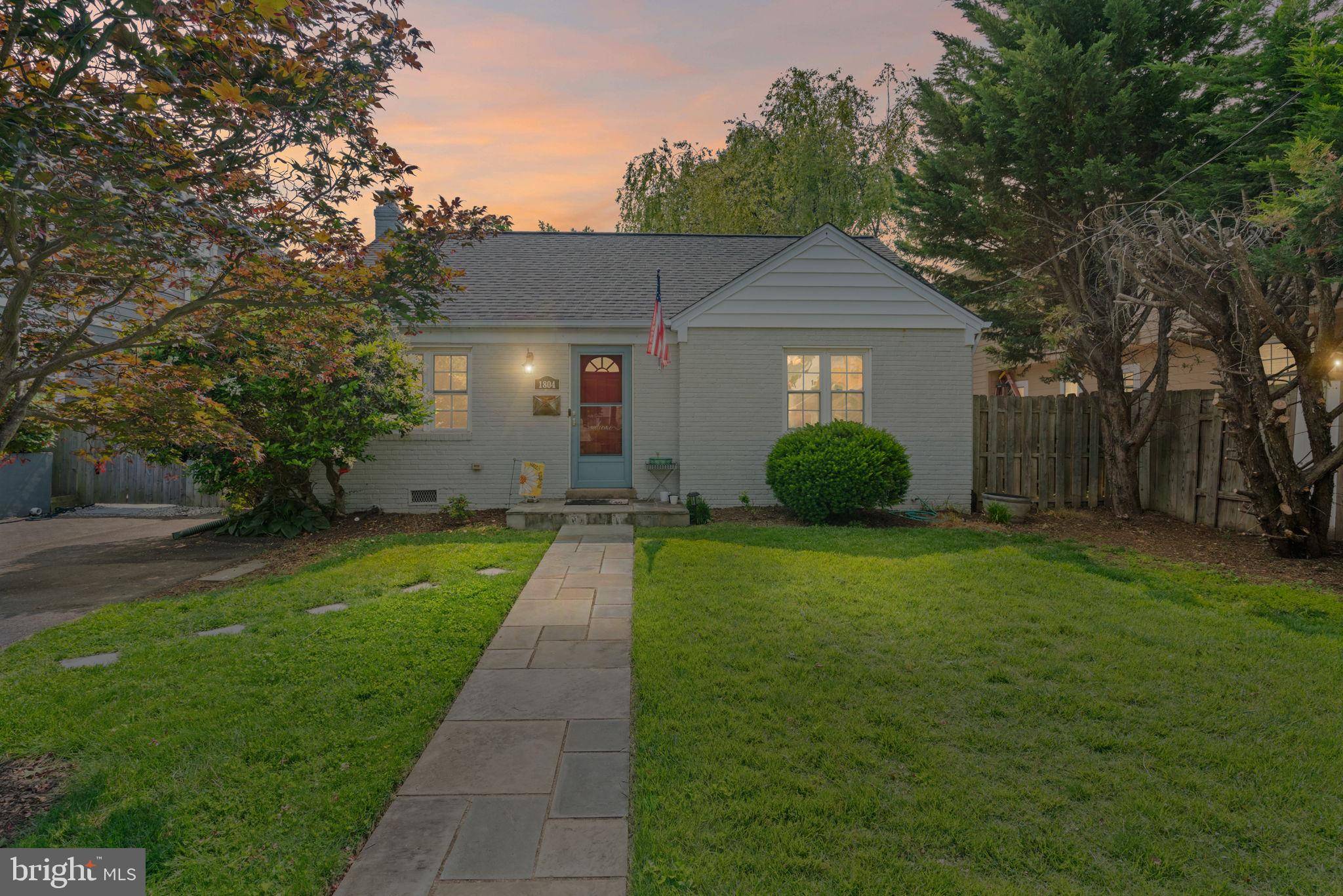 Arlington, VA 22204,1804 S NELSON ST
