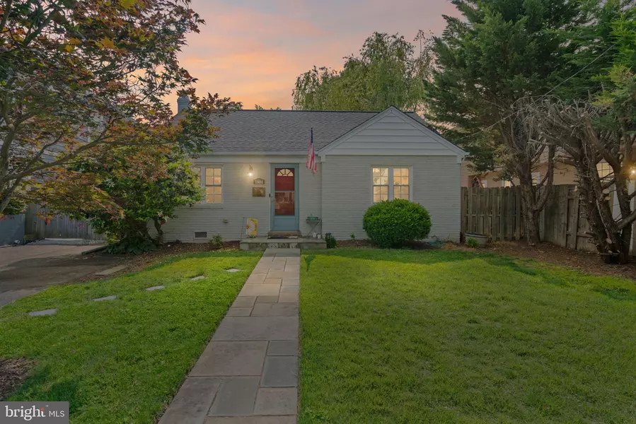 1804 S NELSON ST, Arlington, VA 22204