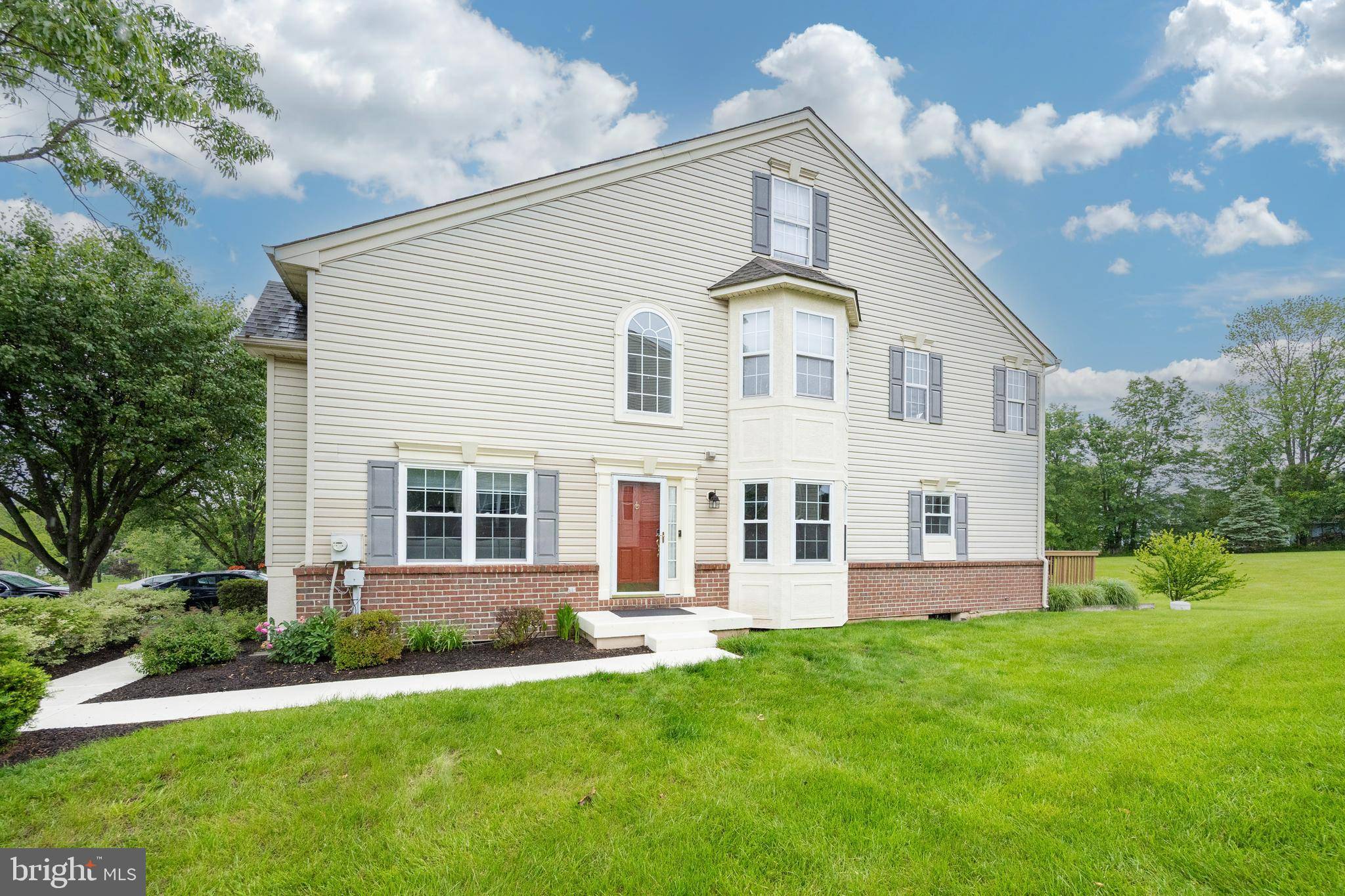 Harleysville, PA 19438,317 MANOR RD