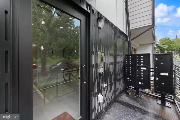 Washington, DC 20002,2209 M ST NE #1