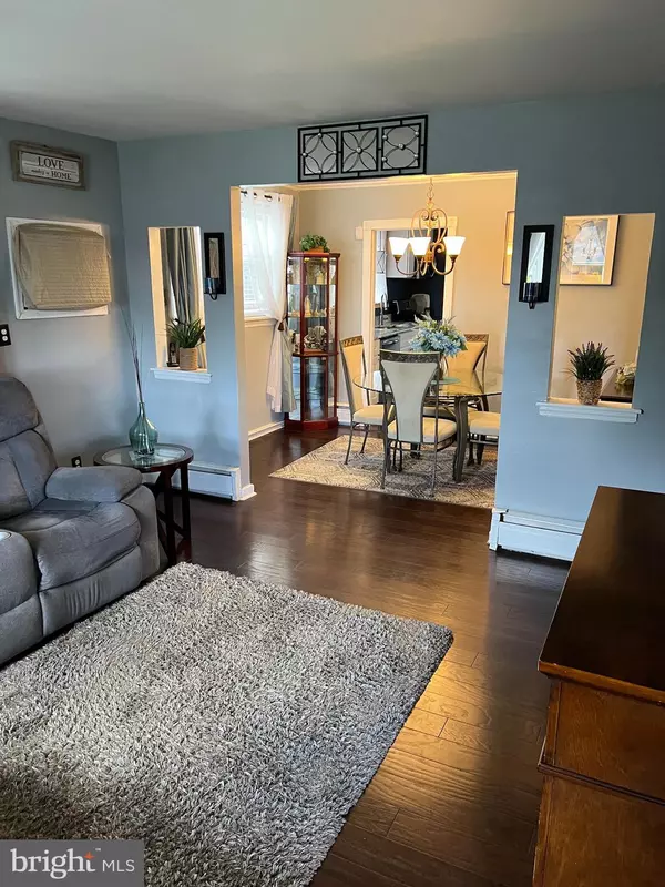 Philadelphia, PA 19114,9206 HORATIO RD