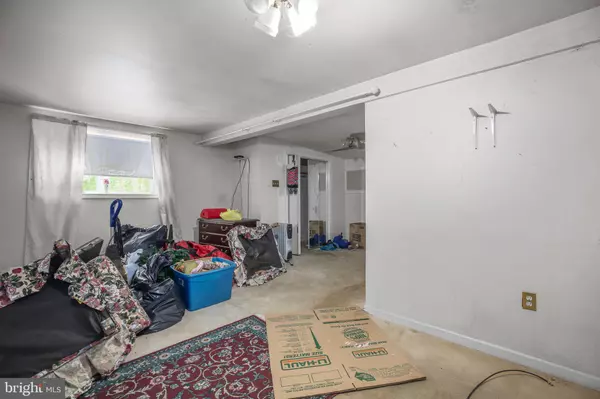 Woodford, VA 22580,7235 MACEDONIA RD
