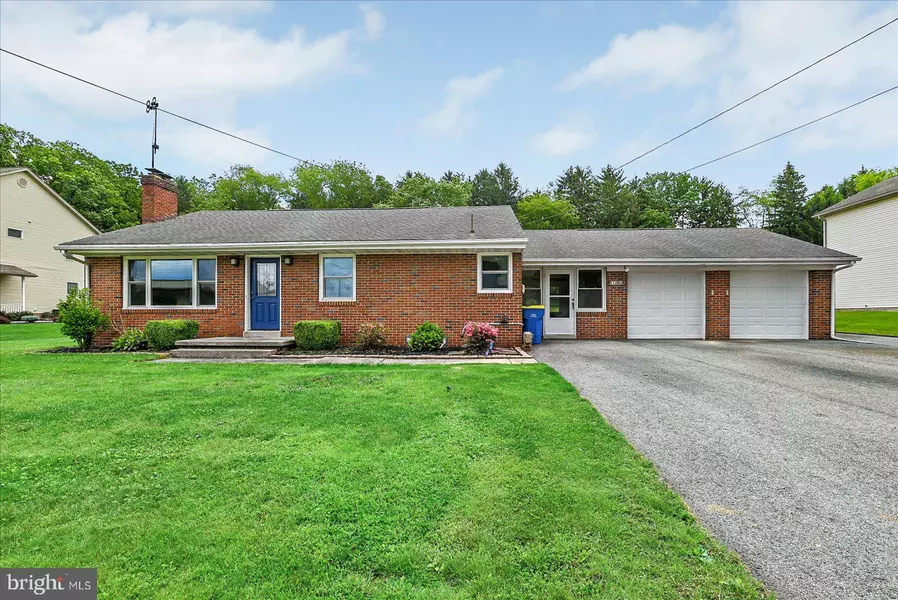 1803 DUBS CHURCH RD, Hanover, PA 17331