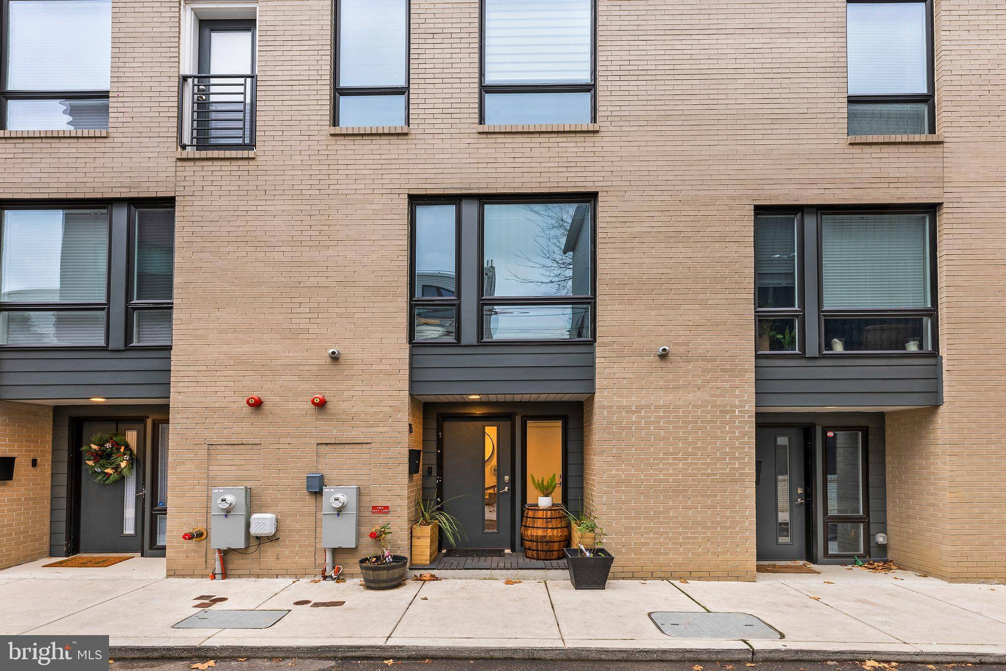Philadelphia, PA 19130,815 PERKIOMEN ST #15