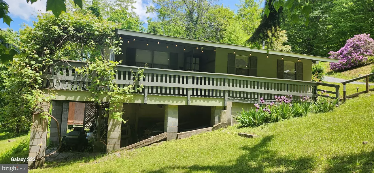 1373 PARK LINE RD, Stanley, VA 22851