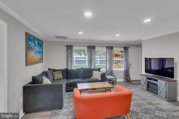 Levittown, PA 19057,15 WILDFLOWER RD