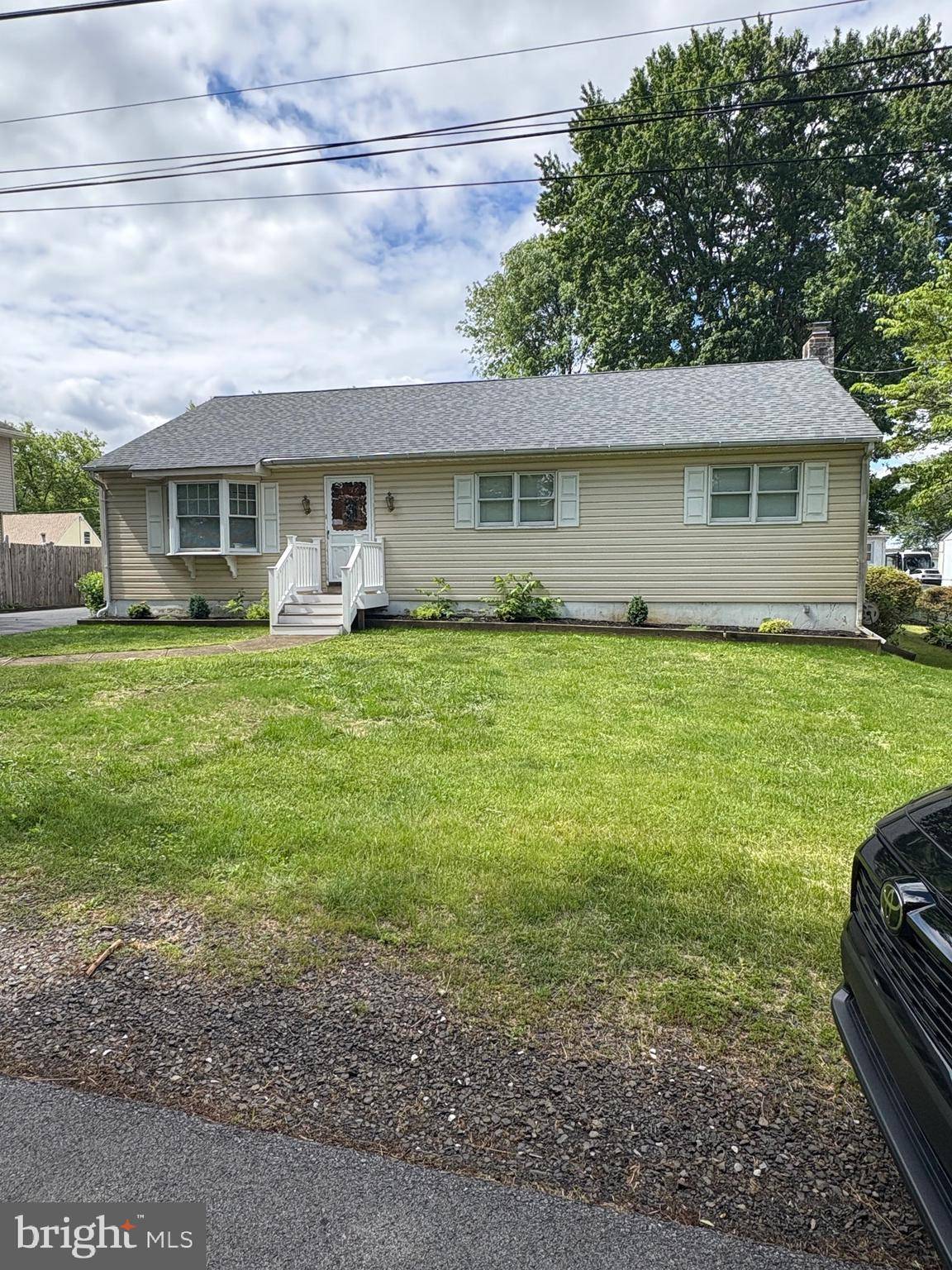 Feasterville Trevose, PA 19053,461 E MYRTLE AVE