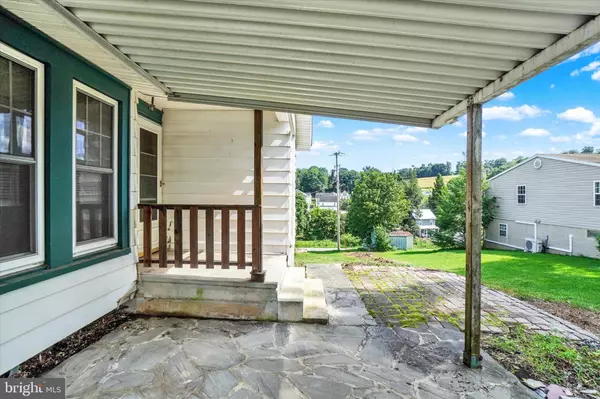 Windsor, PA 17366,7 E HIGH ST