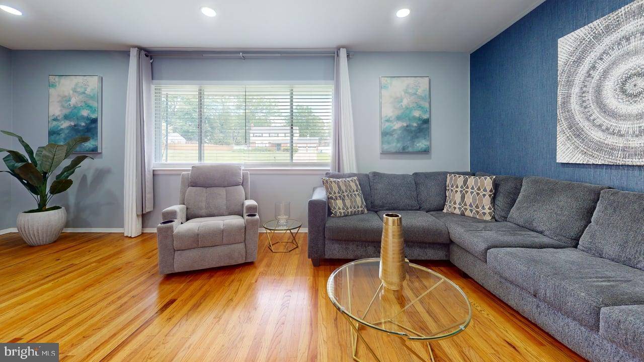 Ewing, NJ 08618,35 BAYBERRY ROAD