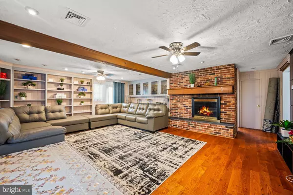 Warminster, PA 18974,1531 WHEATFIELD LN
