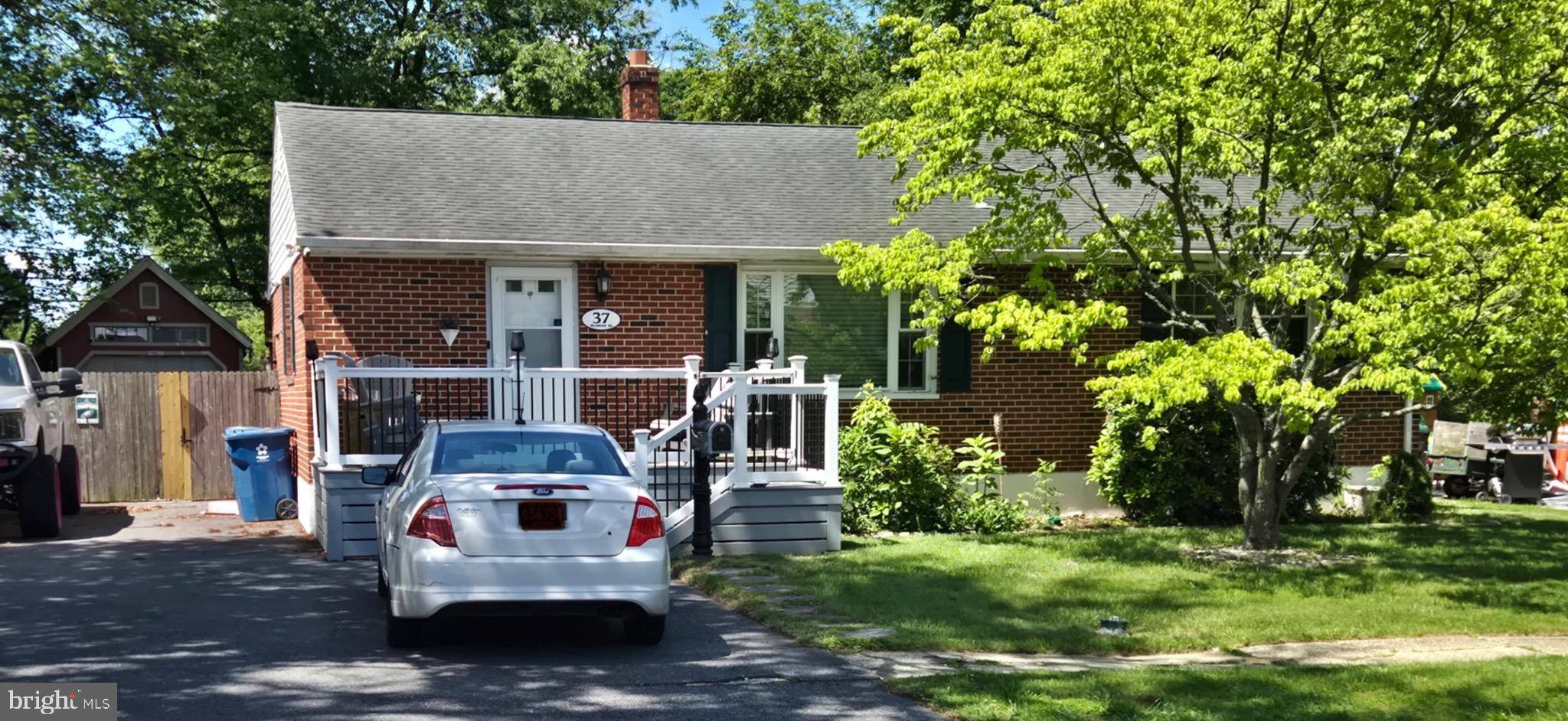 37 MILLBROOK RD, Newark, DE 19713