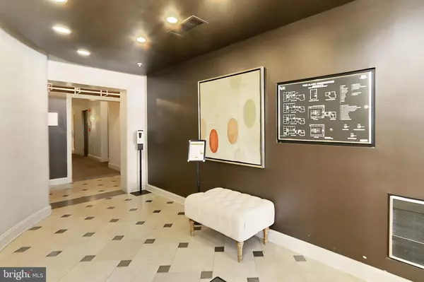 Alexandria, VA 22314,1023 N ROYAL ST #215