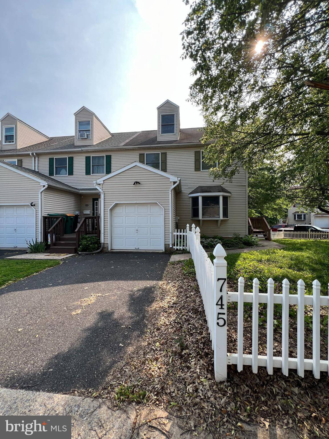 745 CEDAR CT, Red Hill, PA 18076
