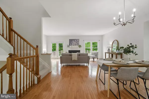 Elkridge, MD 21075,6201 KNOLLS CT