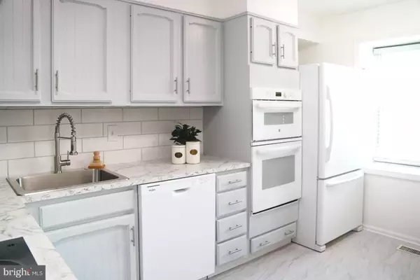 Bethesda, MD 20817,10227 ARIZONA CIR #49