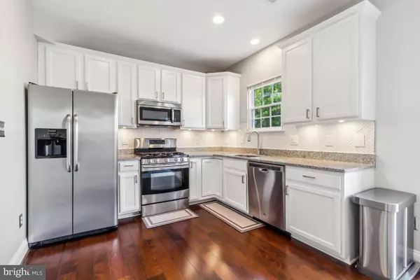 Herndon, VA 20170,13512 TURQUOISE LN