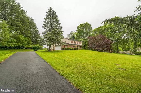 Glen Mills, PA 19342,6 COTTAGE LN