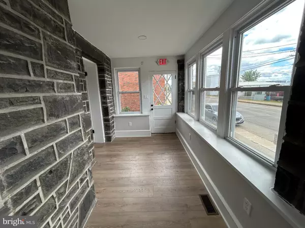 Gloucester City, NJ 08030,825 JERSEY AVE