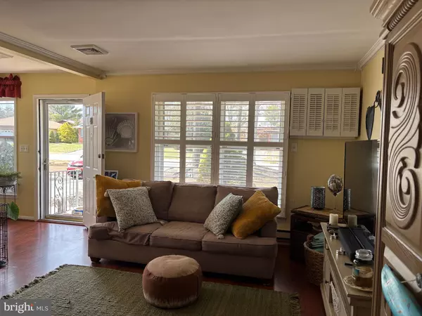 Manahawkin, NJ 08050,43-A MAGNOLIA RD