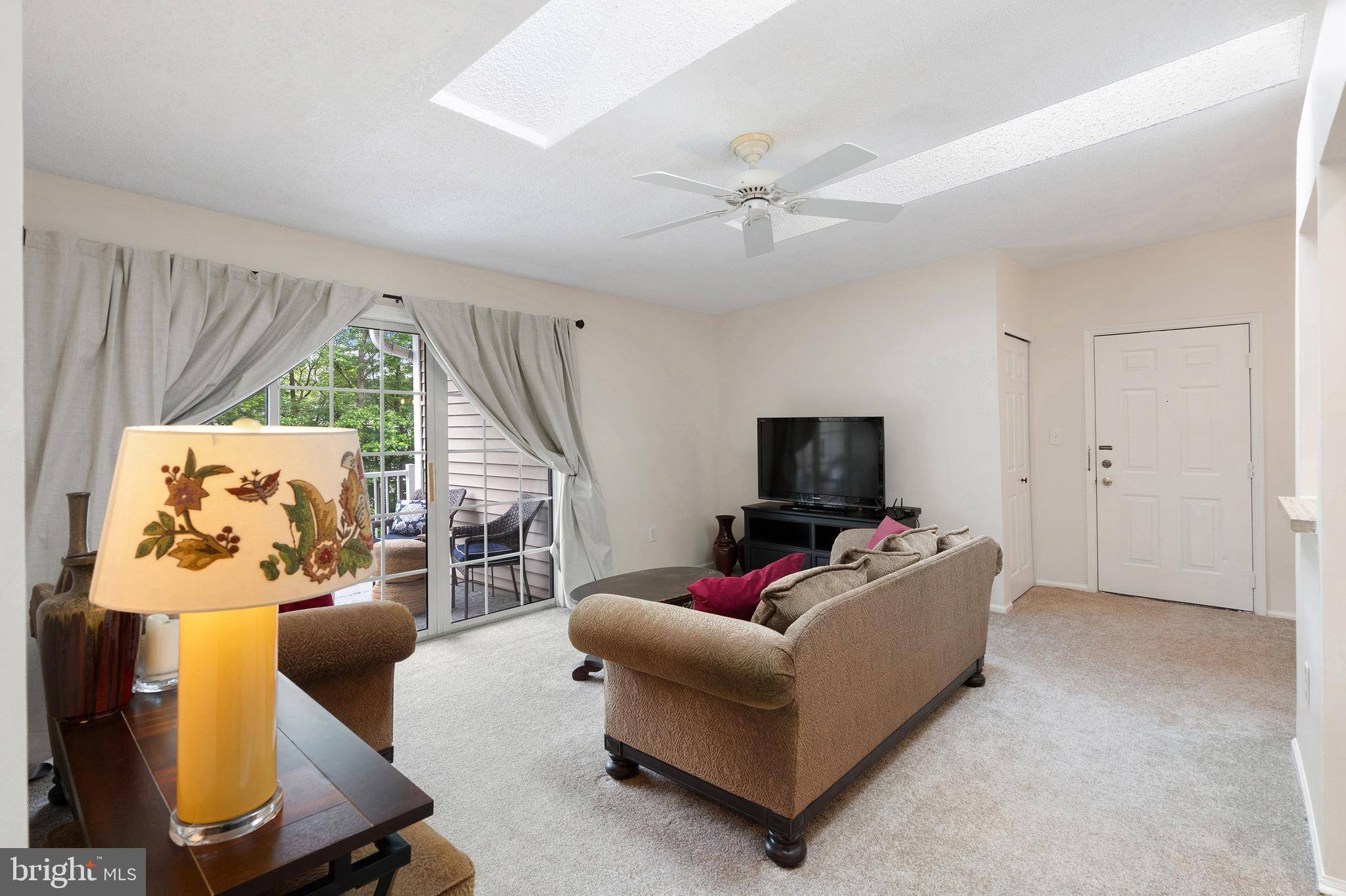 Hamilton, NJ 08619,82 CHEVERNY CT