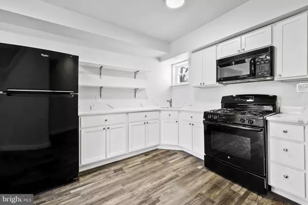 Baltimore, MD 21223,22 CAREY ST
