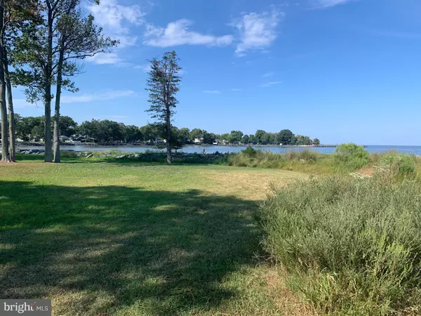 Shady Side, MD 20764,5235 AL JONES DR