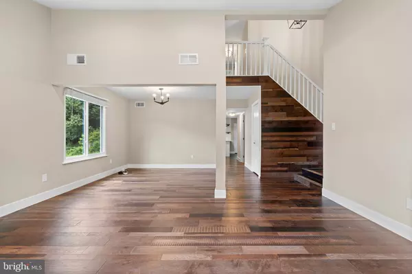 Bowie, MD 20716,15215 NOBLEWOOD LN