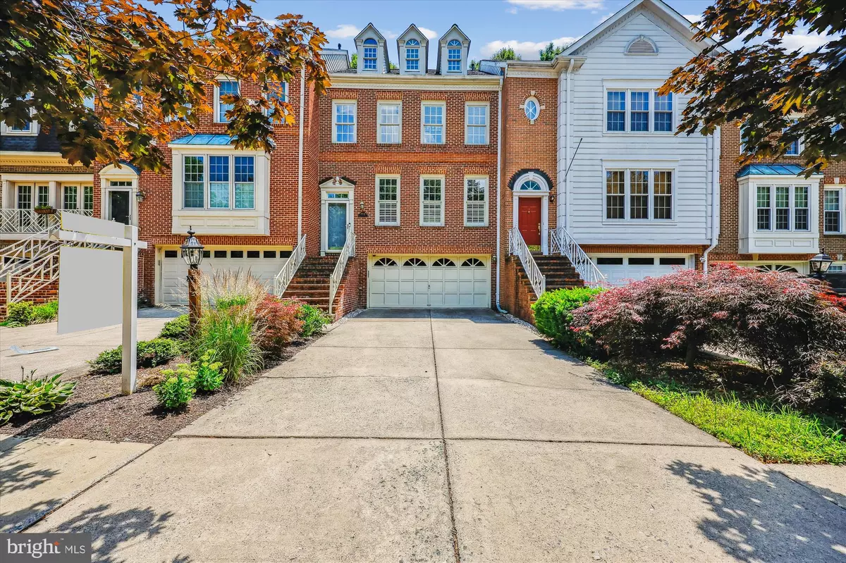 Rockville, MD 20850,9938 FOXBOROUGH CIR
