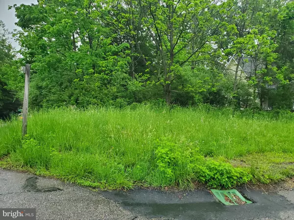 82 LENAPE TRL, Mount Bethel, PA 18343