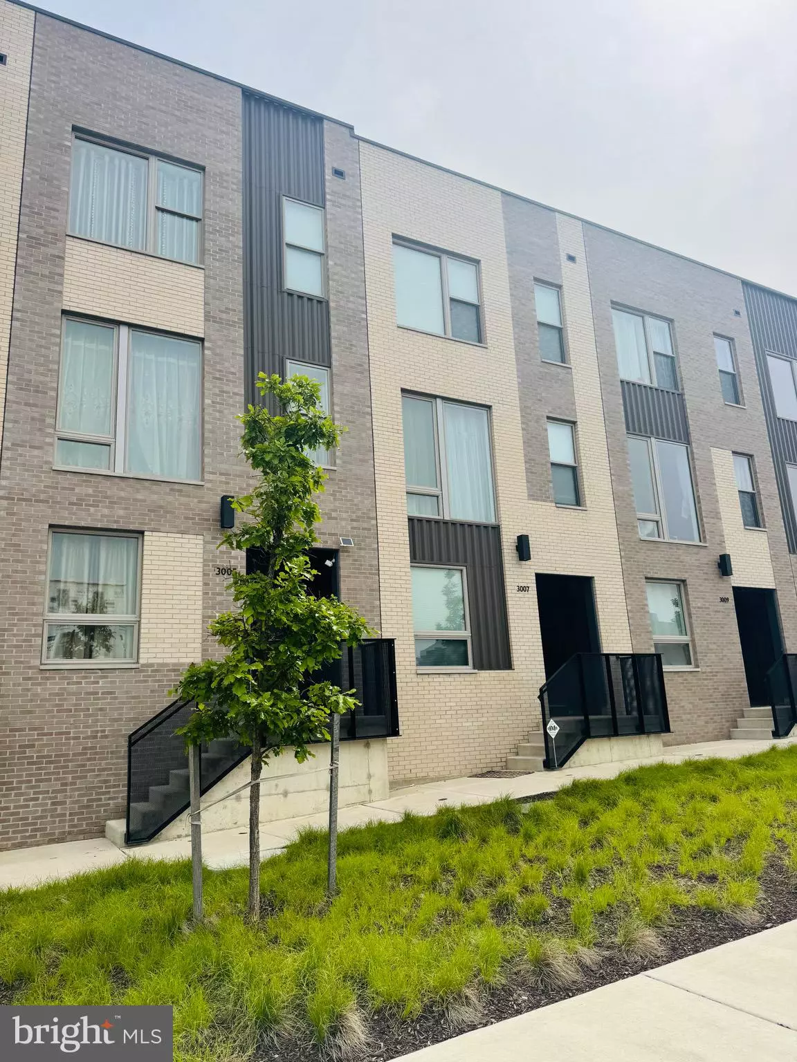 Philadelphia, PA 19125,3005 SCHIRRA LN