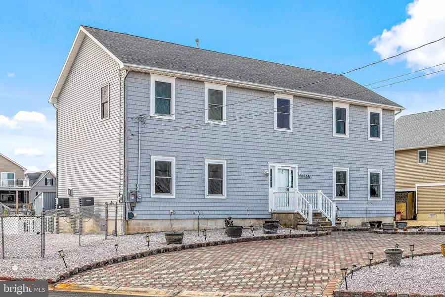128 E DELAWARE DR, Little Egg Harbor Twp, NJ 08087