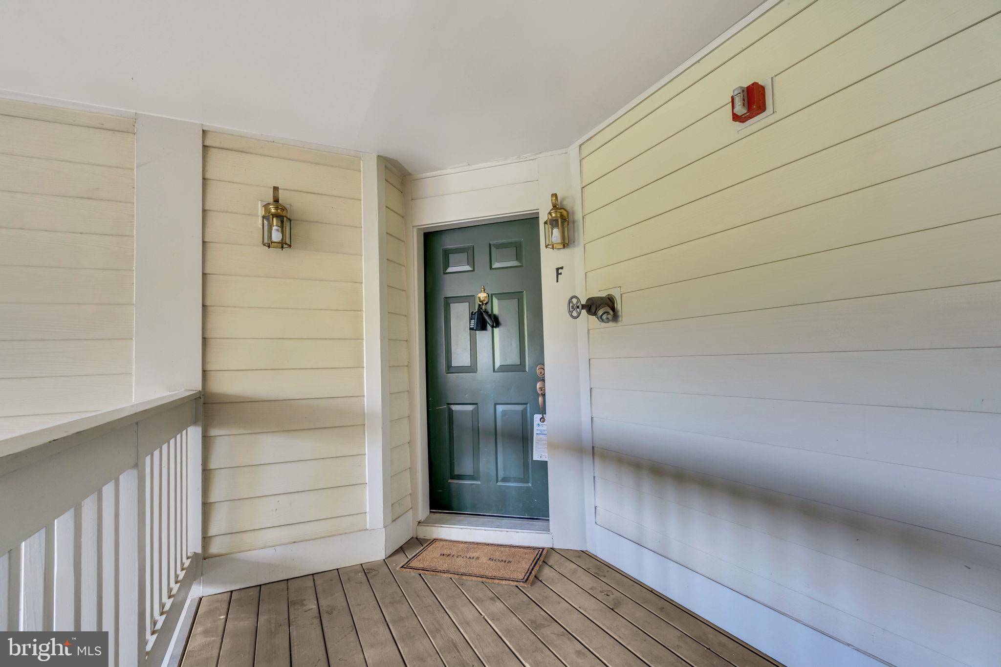 Reston, VA 20194,1334 GARDEN WALL CIR #407