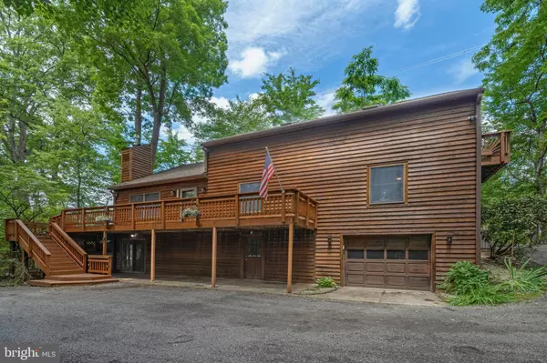 Vienna, VA 22180,394 PARK ST SE