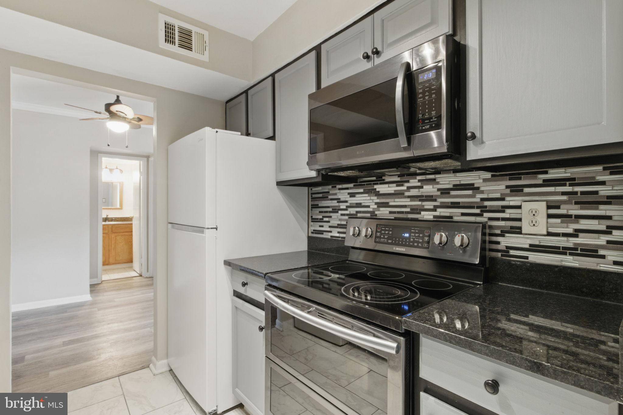 Greenbelt, MD 20770,6994 HANOVER PKWY #100