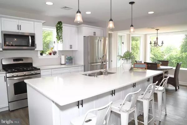 Manheim, PA 17545,245 MOYER RIDGE DR