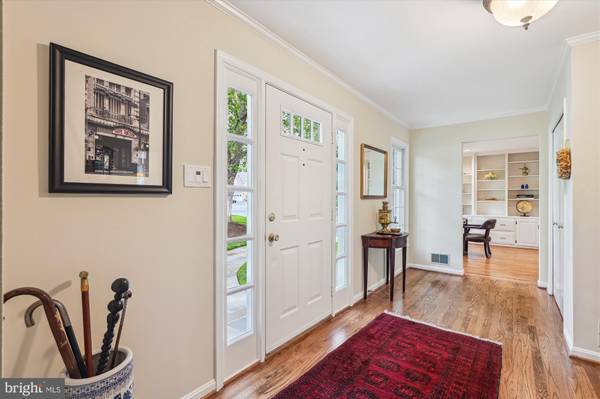 Vienna, VA 22182,10127 HILLINGTON CT