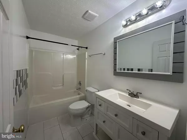 Fredericksburg, VA 22408,9904 W MIDLAND WAY
