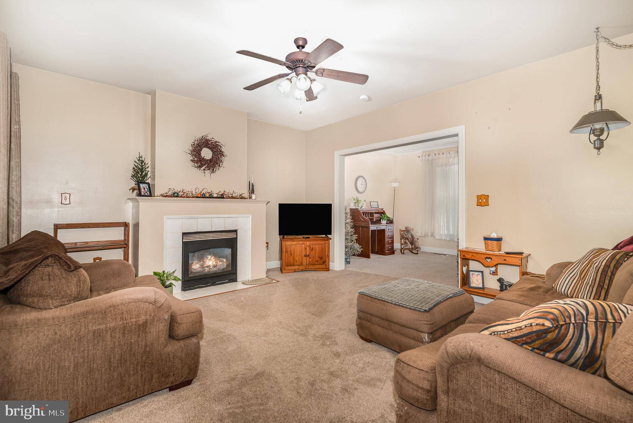 New Cumberland, PA 17070,412 HEMLOCK DR