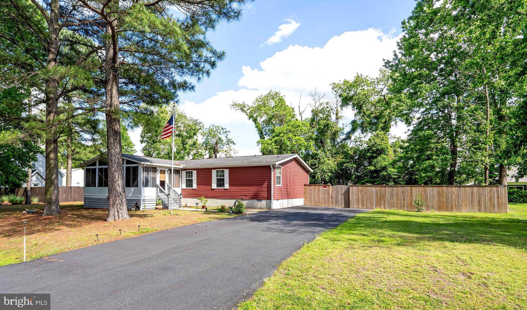 Millsboro, DE 19966,32845 S CAPTAINS WAY