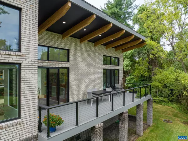 Charlottesville, VA 22902,320A NE 11TH ST