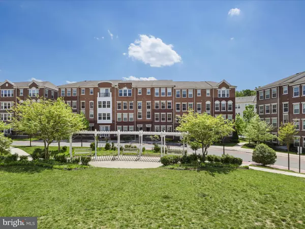 3037 RITTENHOUSE CIR #78, Fairfax, VA 22031