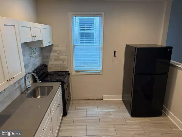 Philadelphia, PA 19121,1906 W DIAMOND ST #3