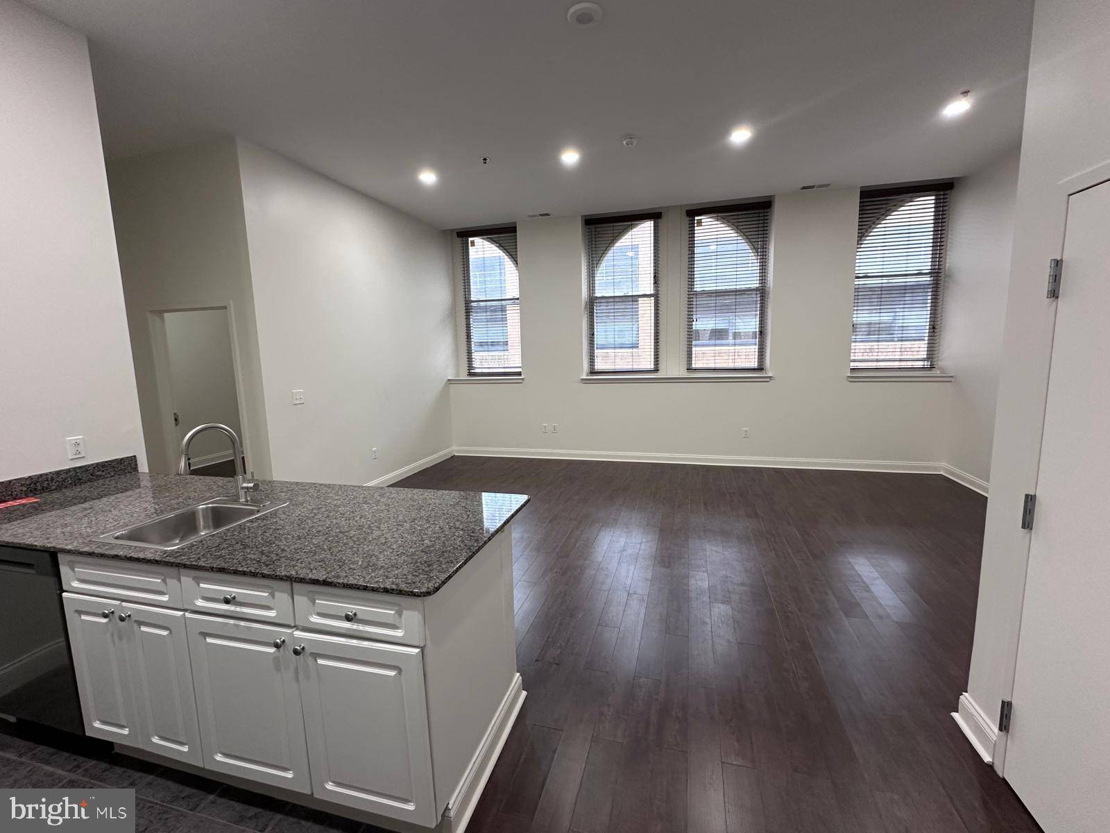 Philadelphia, PA 19107,1001-13 CHESTNUT ST #801W