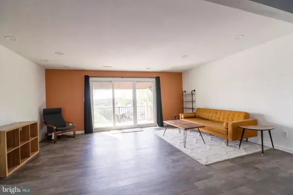 York, PA 17403,1000 COUNTRY CLUB RD #8