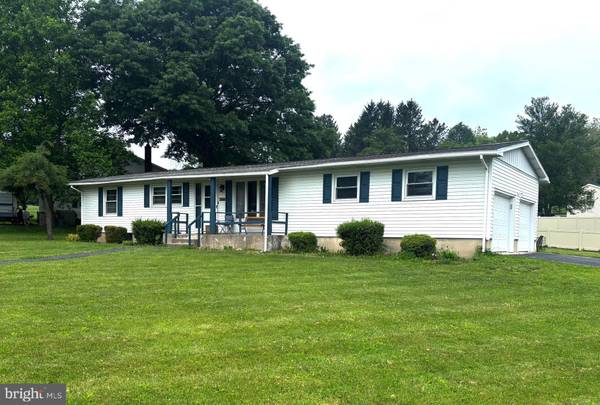 230 EISENHOWER DR, Orwigsburg, PA 17961