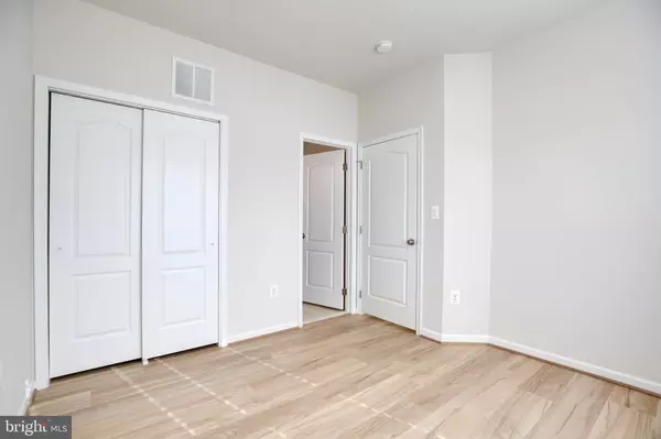 Ashburn, VA 20148,43180 LOUDOUN RESERVE DR