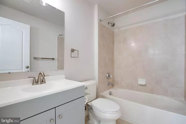 Ashburn, VA 20148,43180 LOUDOUN RESERVE DR