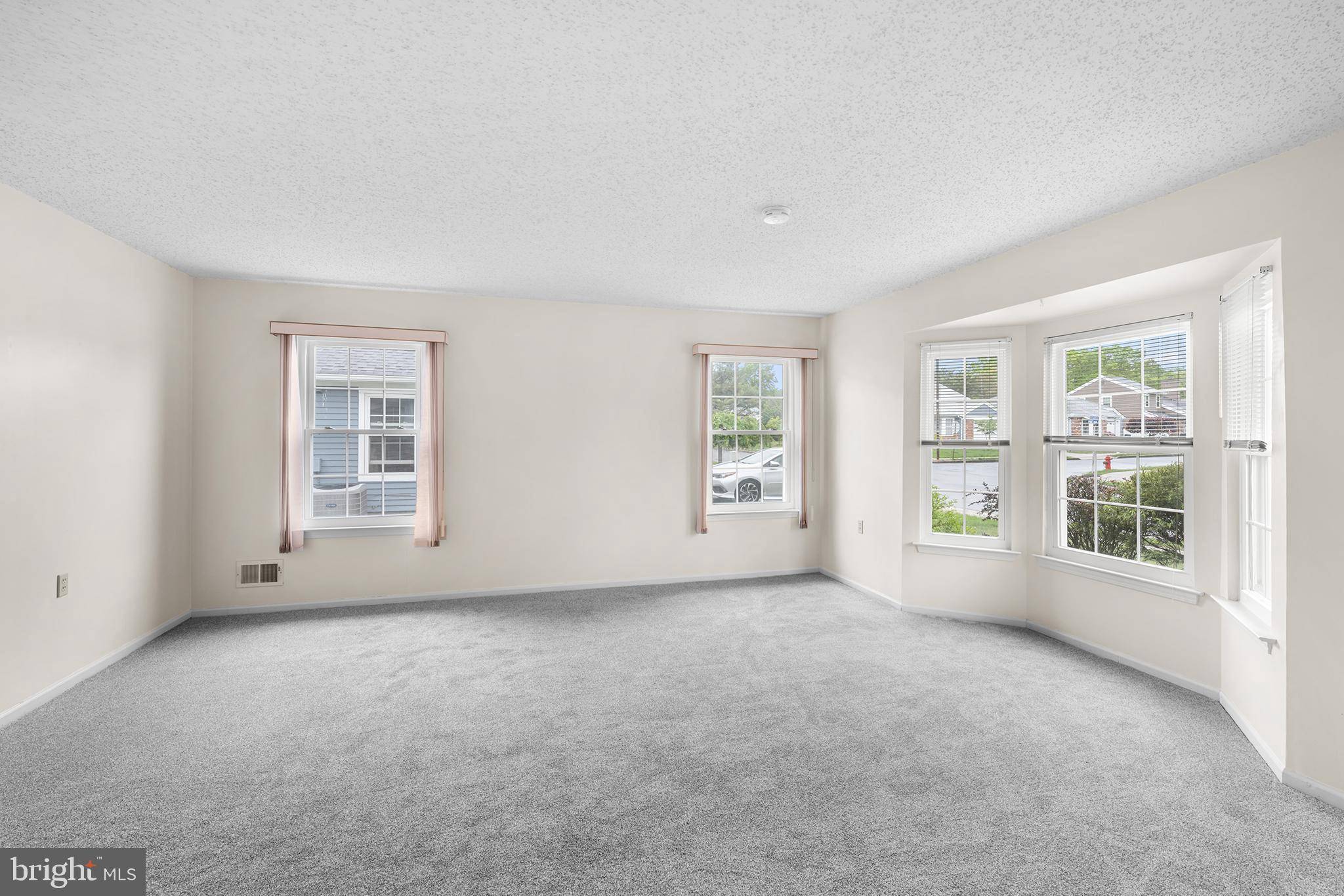 Barnegat, NJ 08005,22 PINE OAK BLVD