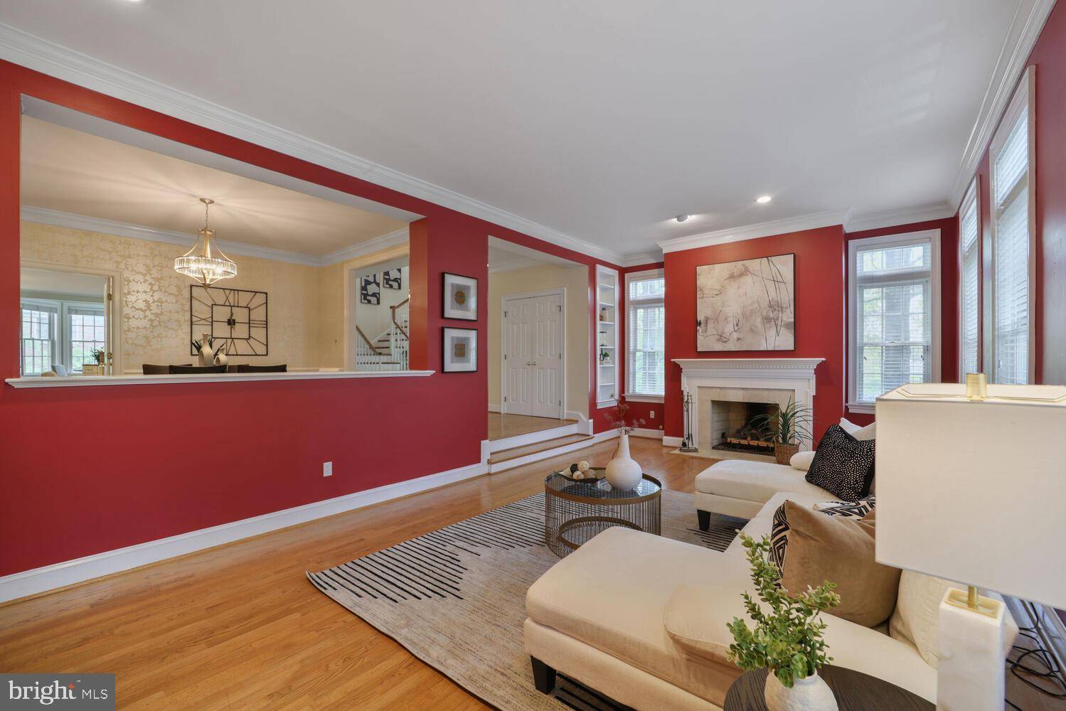 Falls Church, VA 22043,2053 MAYFAIR MCLEAN