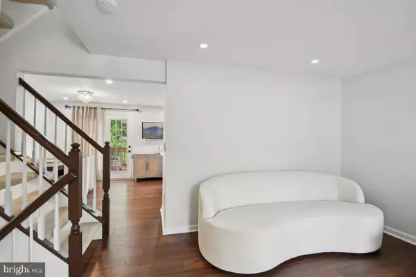 Centreville, VA 20120,14617 WOODSPRING CT